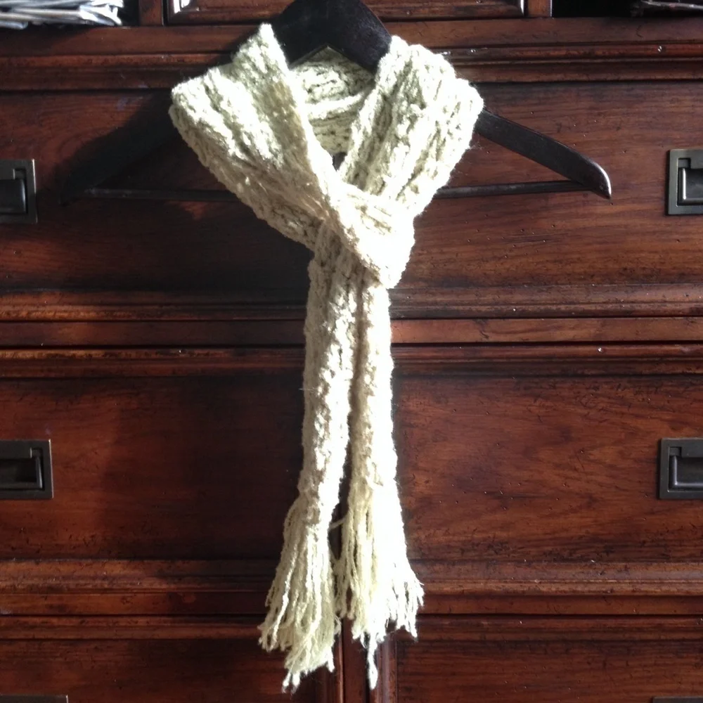 Dark sage green handmade knit scarf - Picture 2 of 4